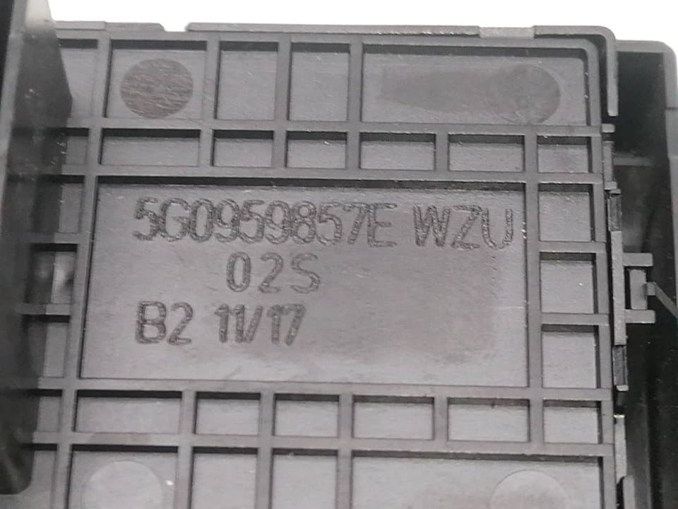 Mando elevalunas delantero izquierdo VOLKSWAGEN GOLF VII LIM. 2