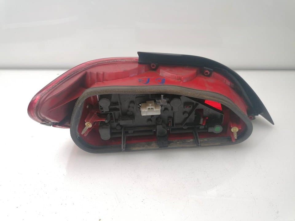 Piloto trasero derecho PEUGEOT 406 BERLINA (S1/S2) 2