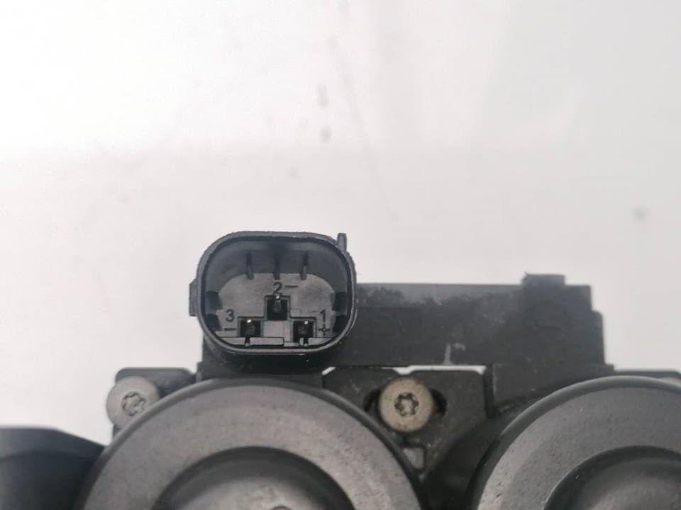 Recambio BMW X5 (E70) ref. 6411691054404 4