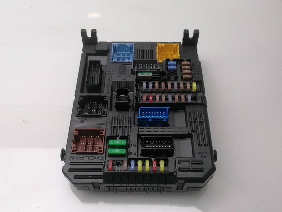 Caja reles / fusibles CITROEN C4 GRAND PICASSO