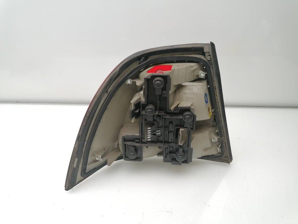 Piloto trasero derecho OPEL VECTRA B BERLINA 2