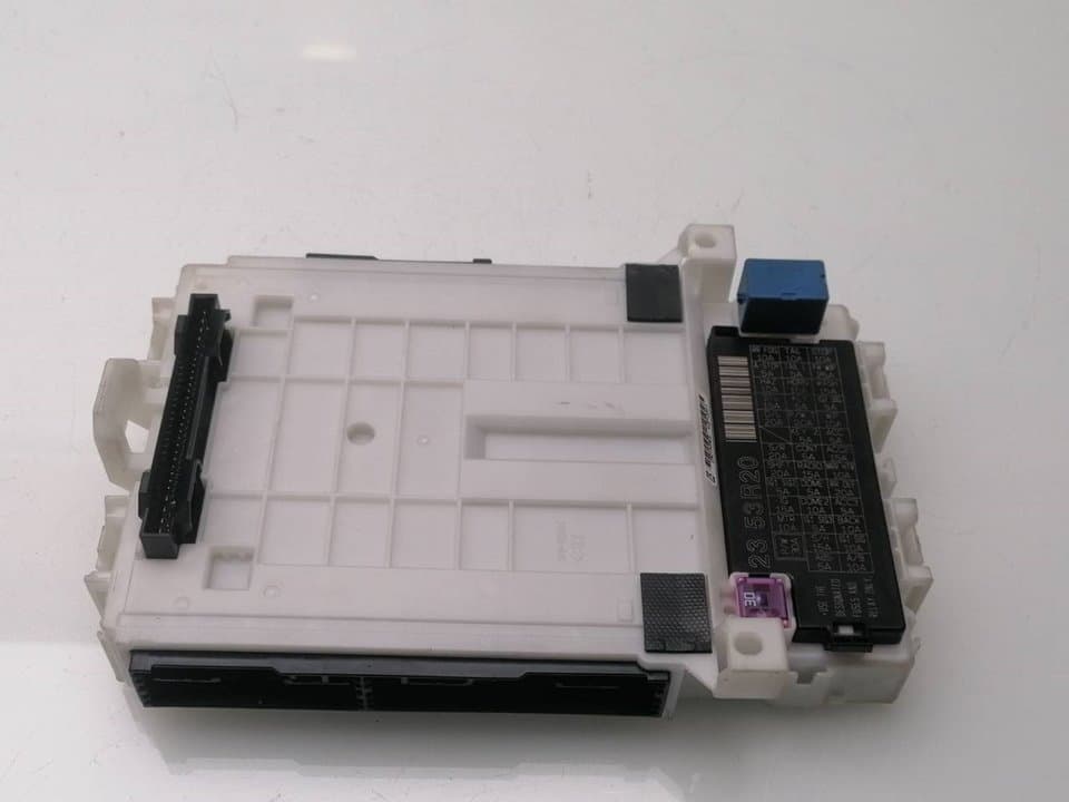 Caja reles / fusibles SUZUKI IGNIS (/MF)