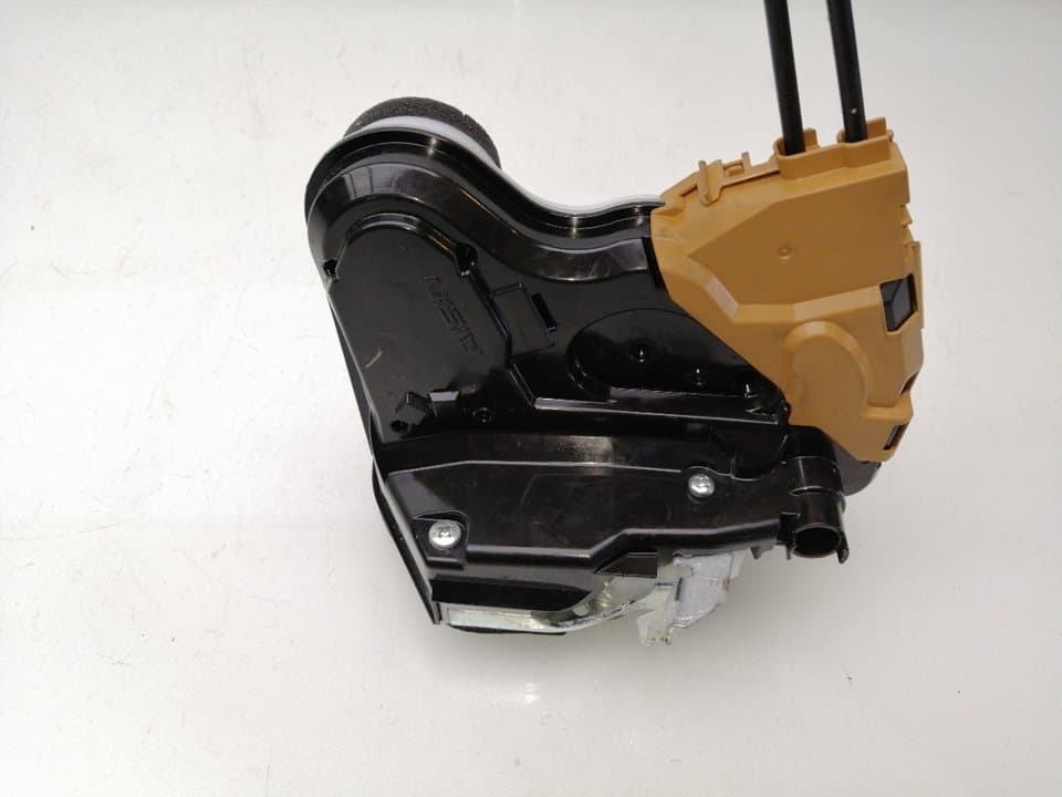 Cerradura puerta delantera derecha SUZUKI IGNIS (/MF) 2