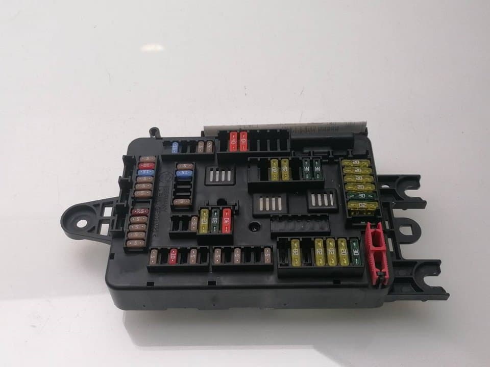 Caja reles / fusibles BMW SERIE 3 TOURING (E46)