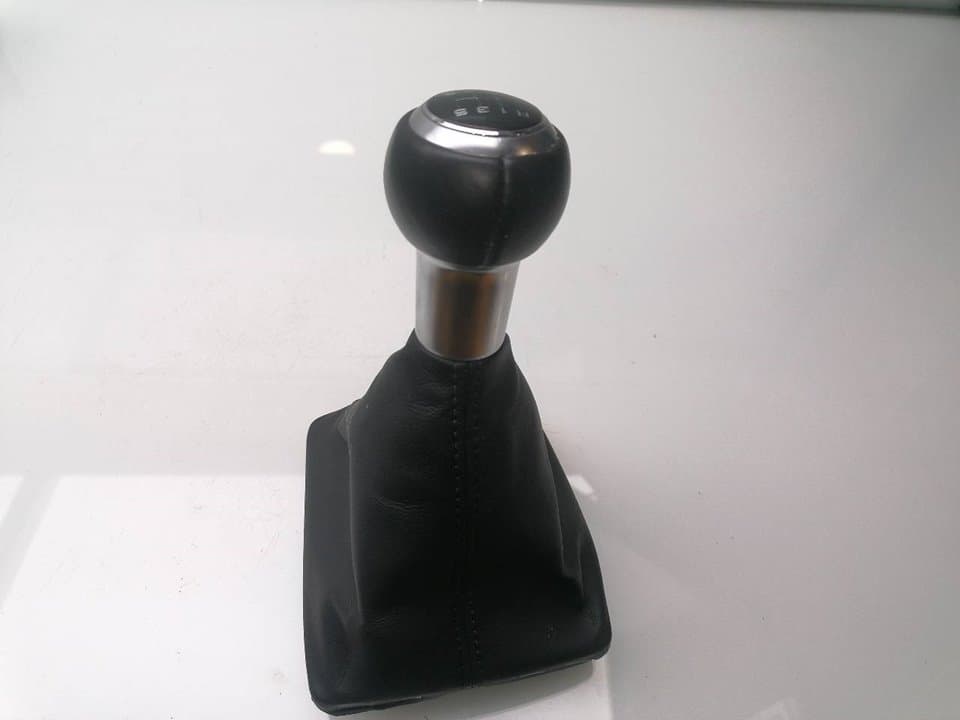 Guarnecidos palanca cambio AUDI Q2 (GAB) 3