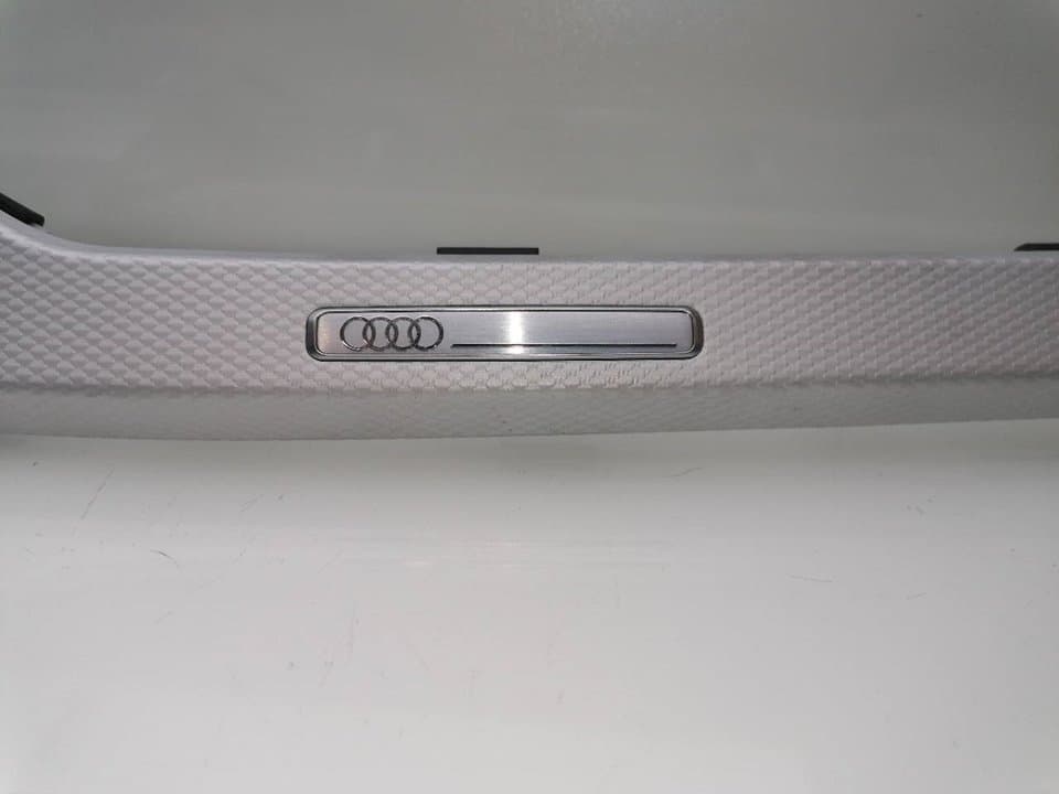 Plastico AUDI Q2 (GAB) 2