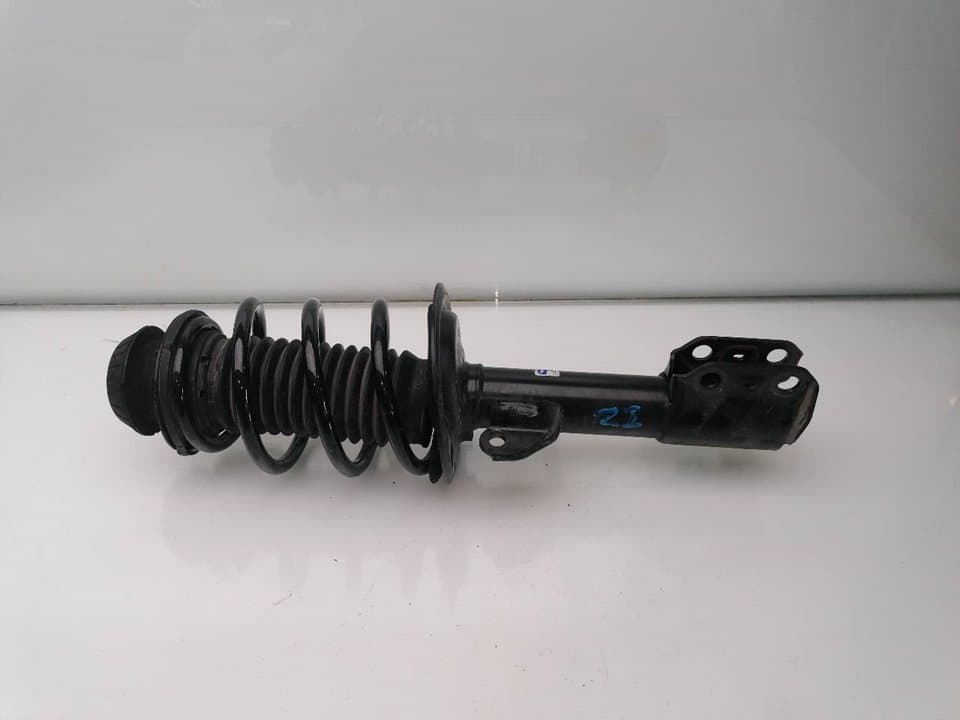 Amortiguador delantero izquierdo TOYOTA YARIS (NCP1/NLP1/SCP1)