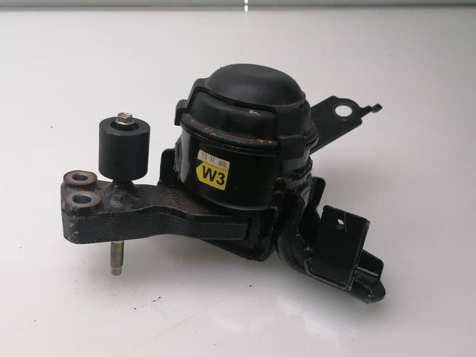 Soporte motor TOYOTA YARIS (NCP1/NLP1/SCP1)