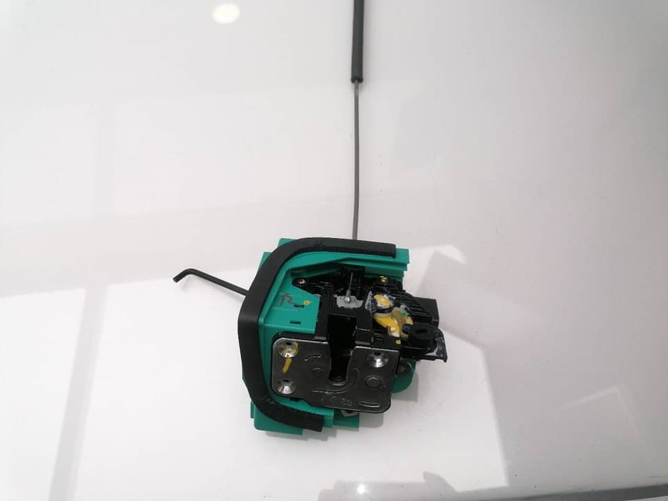 Cerradura puerta trasera izquierda HYUNDAI I10 3