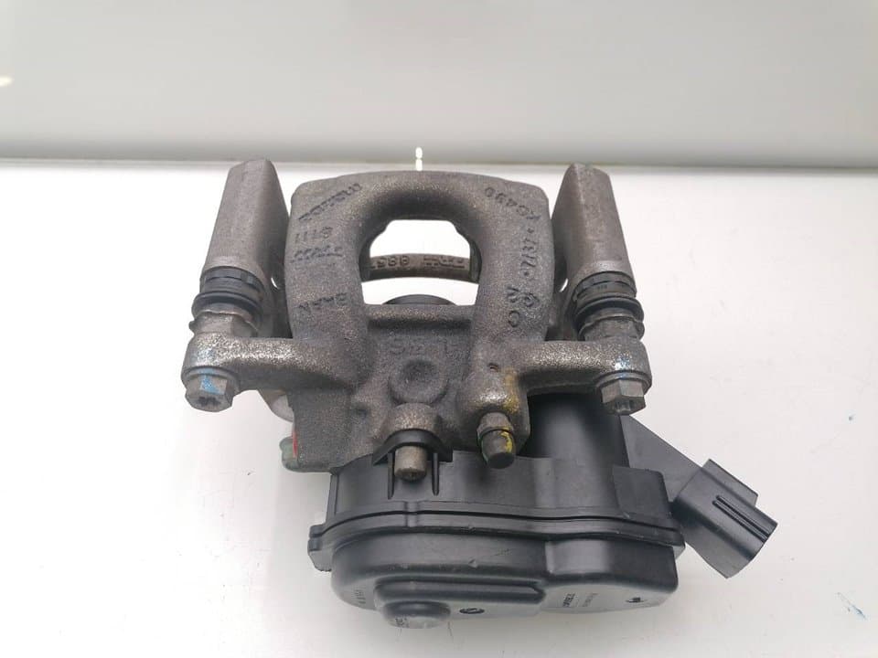Recambio MAZDA 3 LIM ref. 32355597 2
