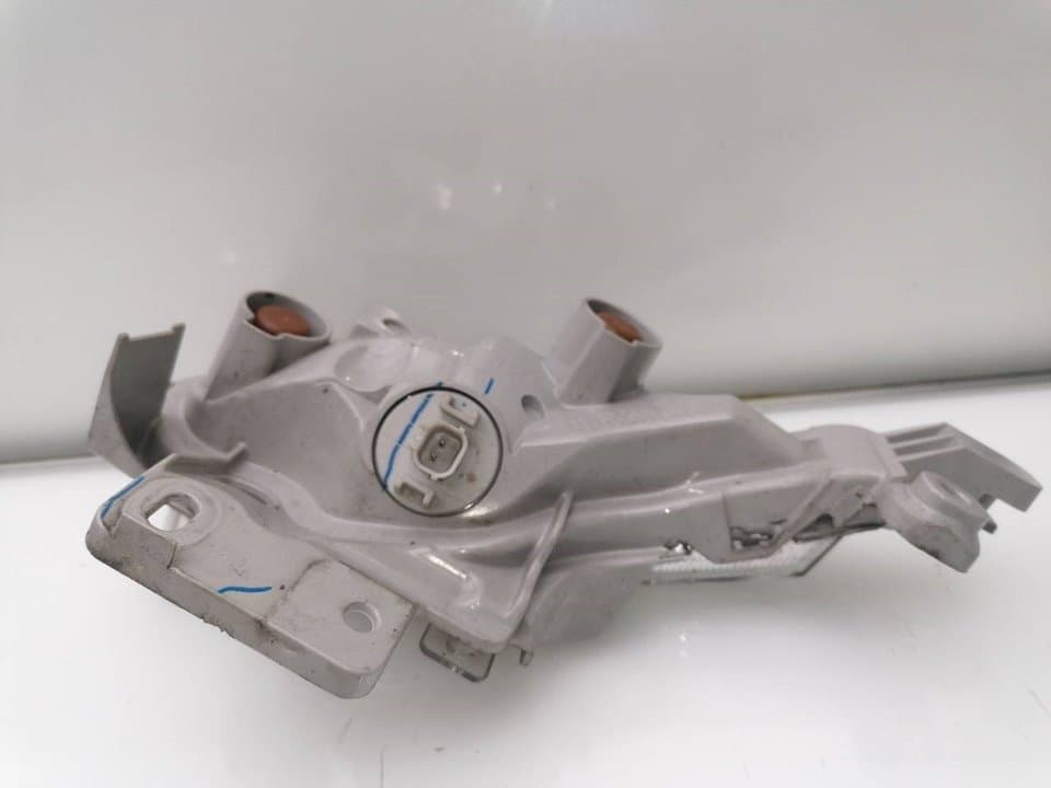 Recambio MAZDA 3 LIM ref. B63C51350 4