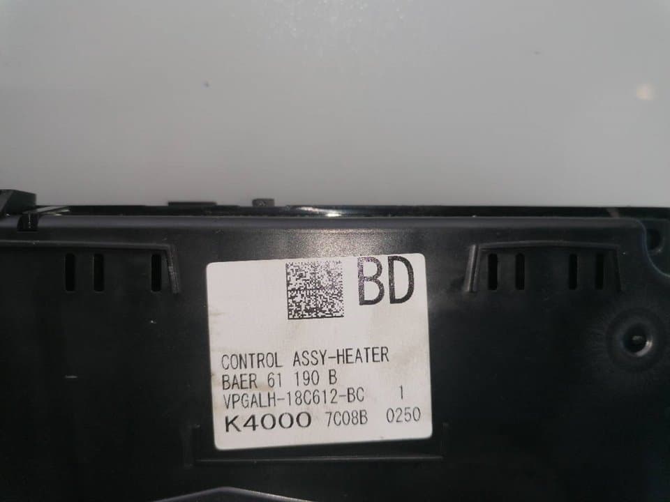Mando climatizador MAZDA 3 LIM 4