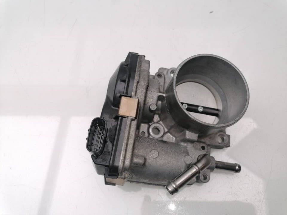 Caja mariposa TOYOTA YARIS (NCP1/NLP1/SCP1) 2