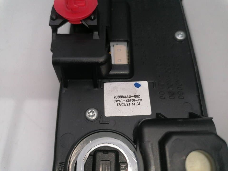Luz interior TOYOTA YARIS (NCP1/NLP1/SCP1) 2