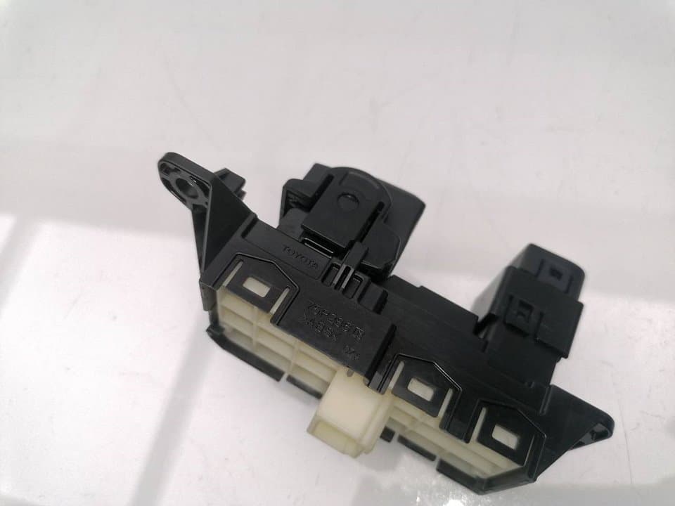 Palanca freno de mano TOYOTA YARIS (NCP1/NLP1/SCP1) 3