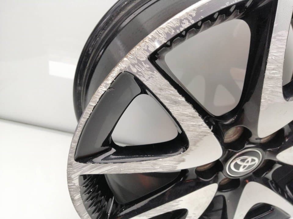 Llanta TOYOTA YARIS (NCP1/NLP1/SCP1) 2