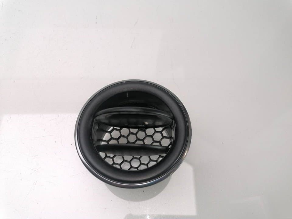 Recambio DACIA SANDERO ref. 687608758R 2