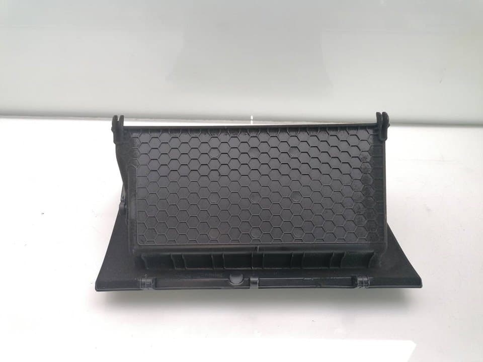 Guantera VOLKSWAGEN GOLF VII LIM. 3