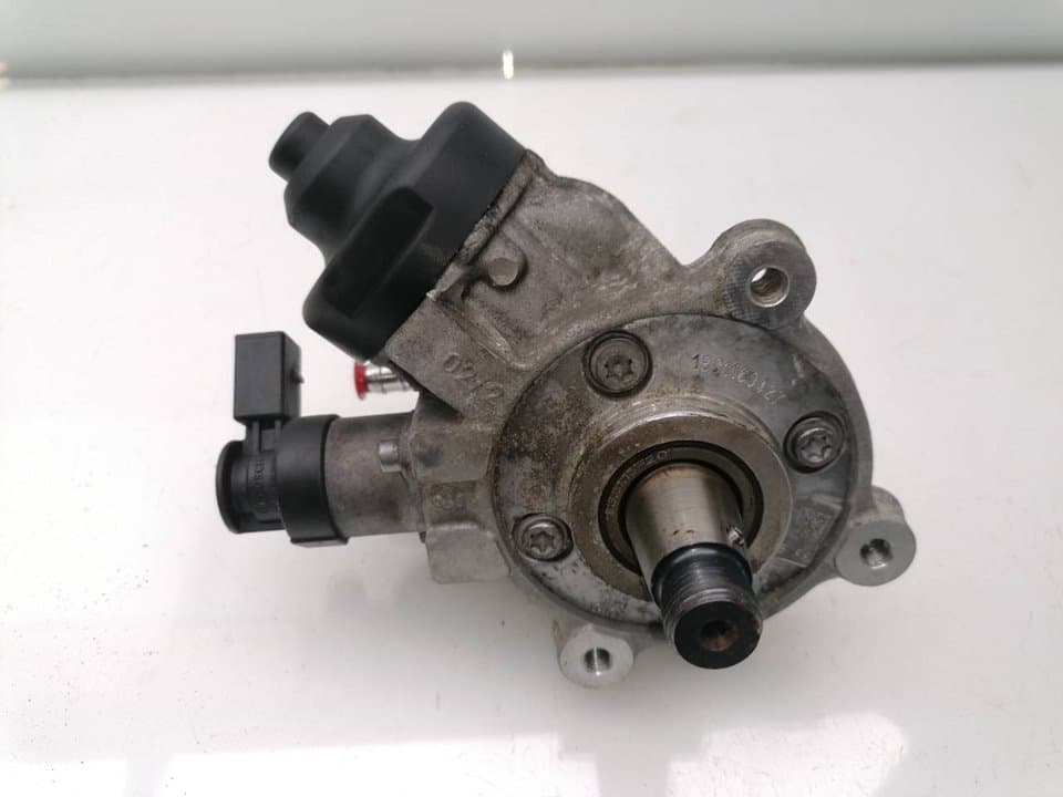 Bomba inyeccion VOLKSWAGEN GOLF VII LIM.