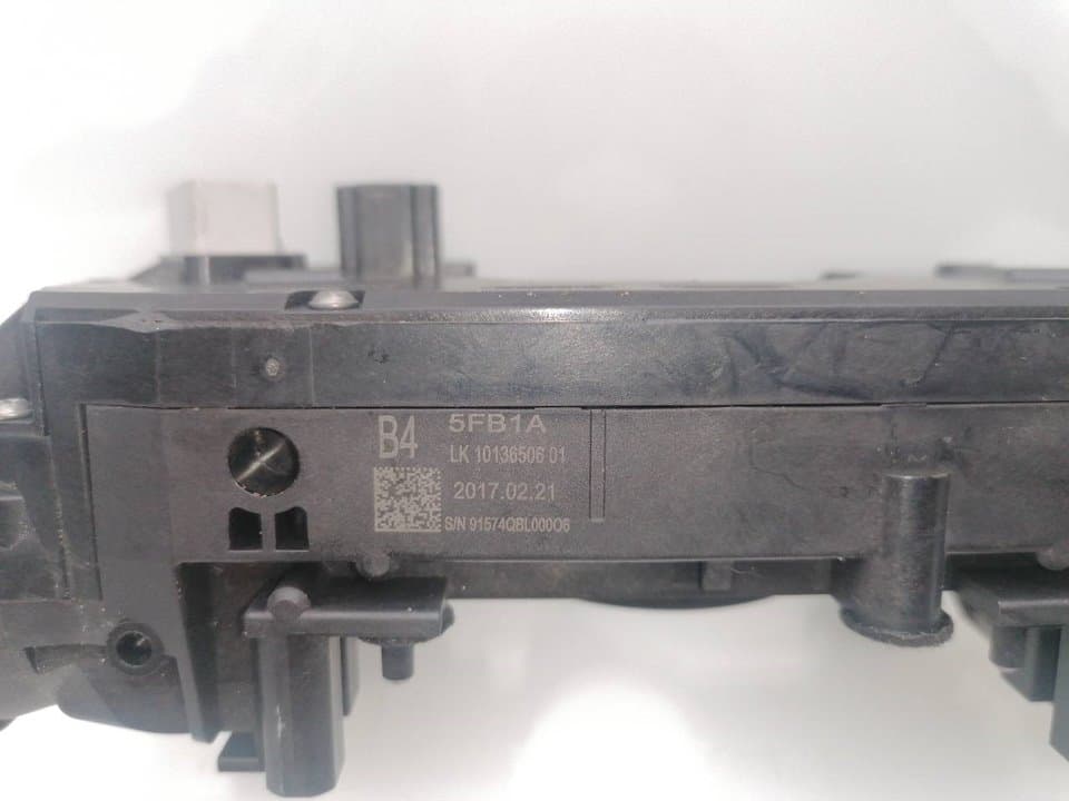 Mando multifuncion NISSAN MICRA V (K14) 5