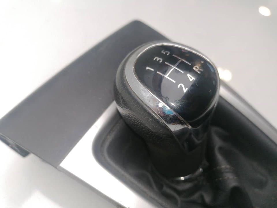 Guarnecidos palanca cambio NISSAN MICRA V (K14) 2