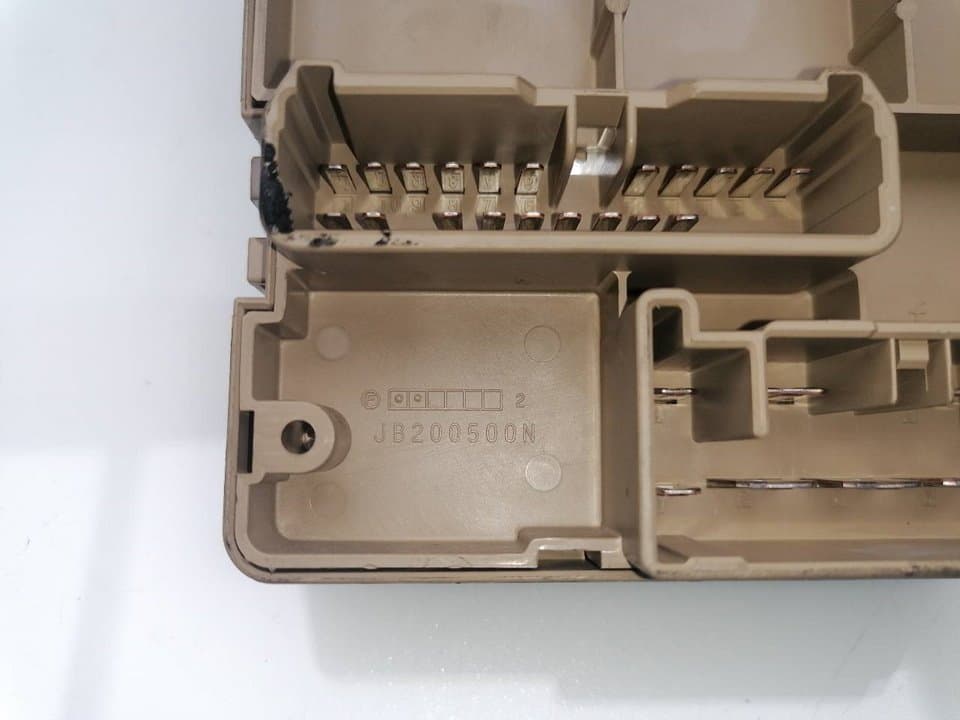 Caja reles / fusibles SUBARU LEGACY BERL./FAMILIAR B11 (BD/BG) 4