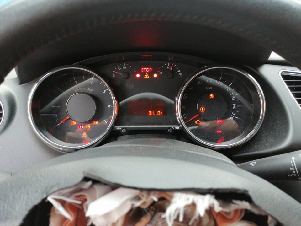 Cuadro instrumentos PEUGEOT 3008 5