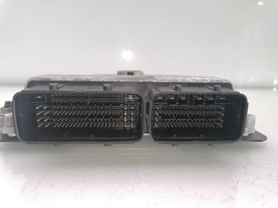 Centralita motor uce PEUGEOT 3008 4