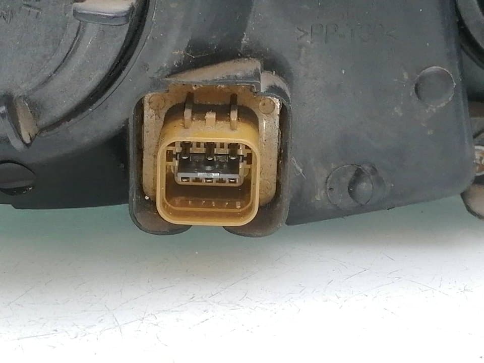 Faro izquierdo HYUNDAI ELANTRA (XD) 5