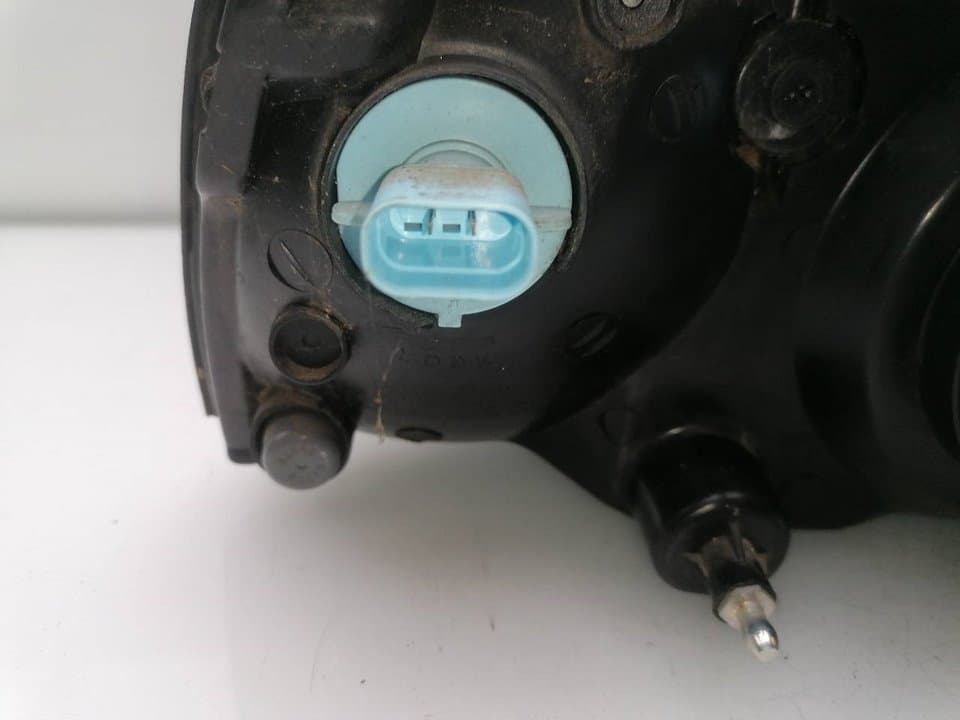 Faro izquierdo HYUNDAI ELANTRA (XD) 2