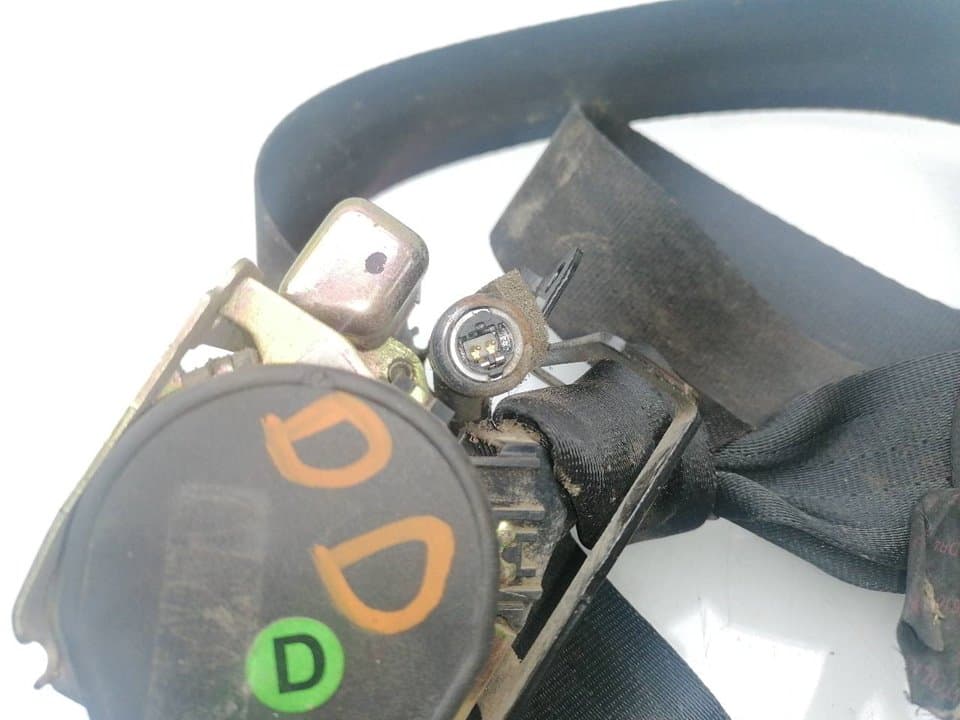 Cinturon seguridad delantero derecho NISSAN TERRANO/TERRANO.II (R20) 2