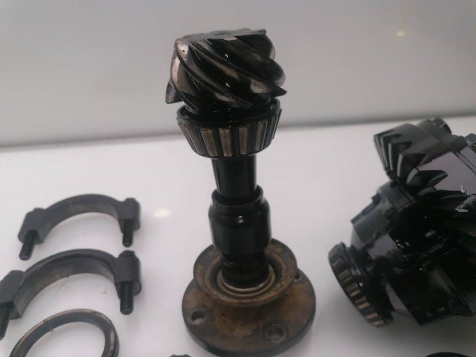 Diferencial trasero NISSAN TERRANO/TERRANO.II (R20) 2