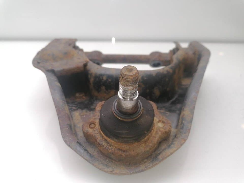 Brazo suspension superior delantero derecho NISSAN TERRANO/TERRANO.II (R20) 5