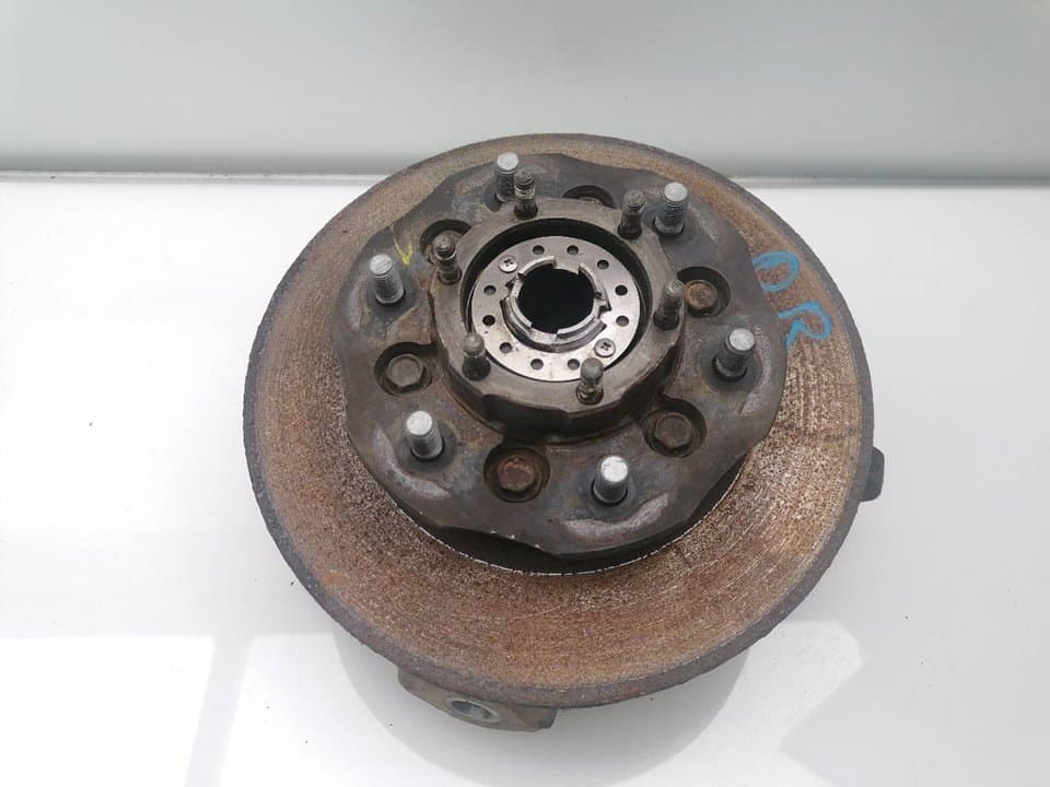 Mangueta delantera derecha NISSAN TERRANO/TERRANO.II (R20)