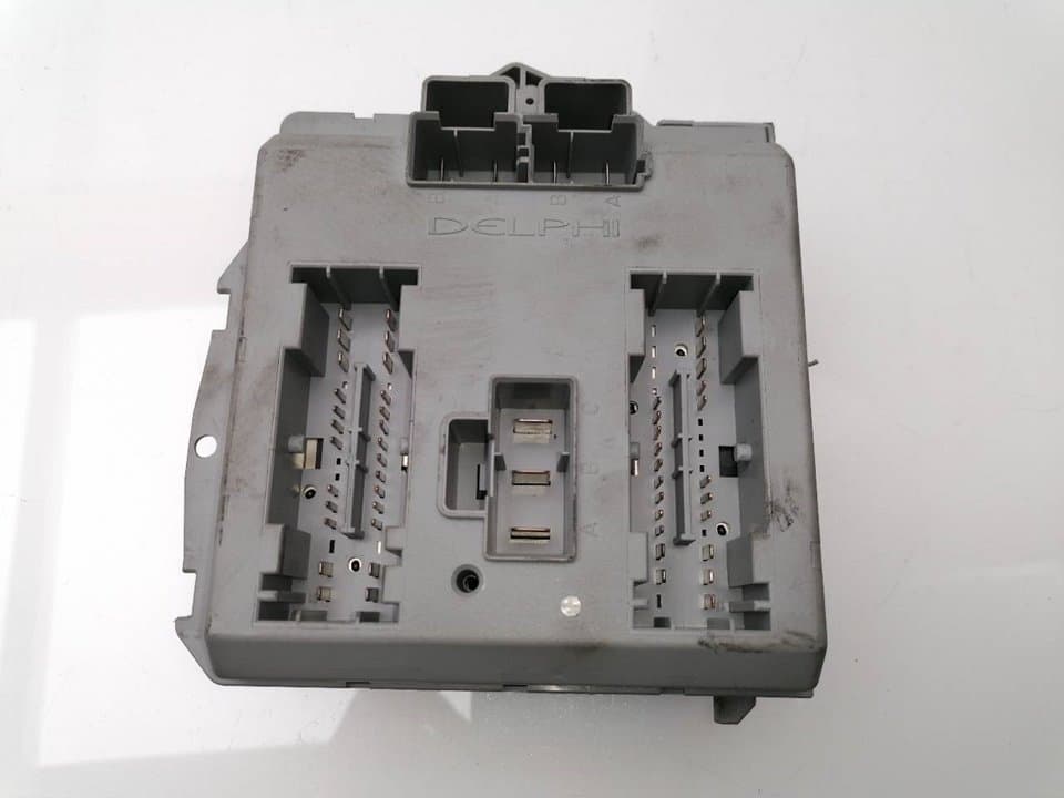 Caja reles / fusibles FIAT DOBLO 3