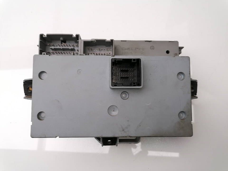 Caja reles / fusibles FIAT DOBLO 2
