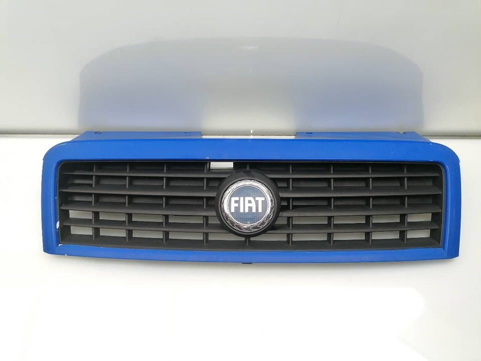 Rejilla delantera FIAT DOBLO