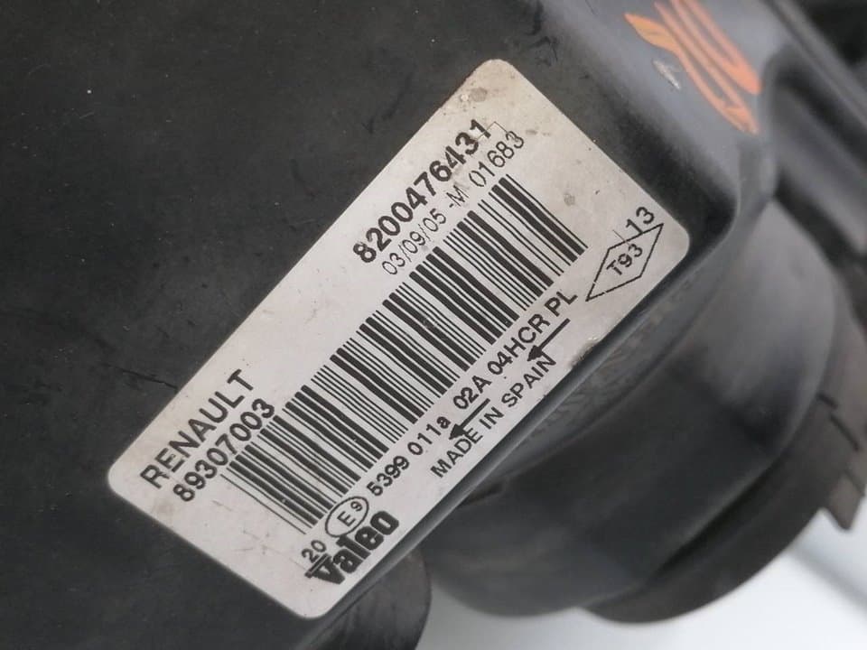 Faro derecho RENAULT MEGANE II BERLINA 3P 4
