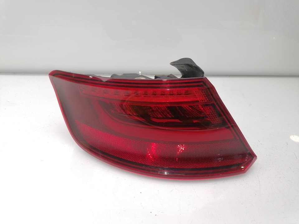 Piloto trasero izquierdo AUDI A3 SPORTBACK (8VA)
