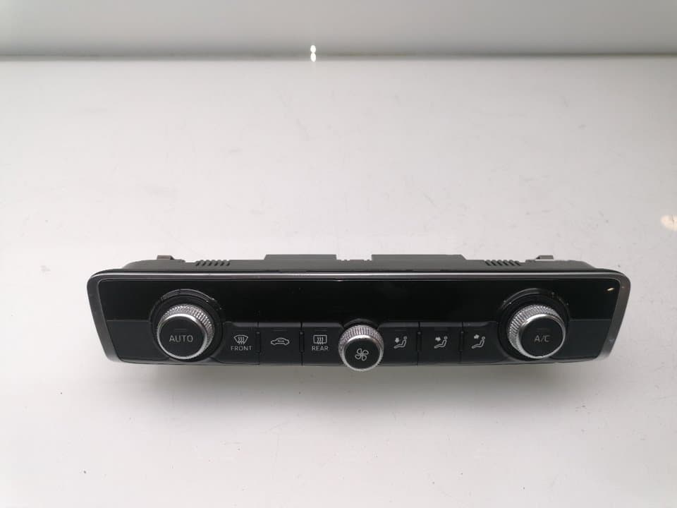 Mando climatizador AUDI A3 SPORTBACK (8VA)