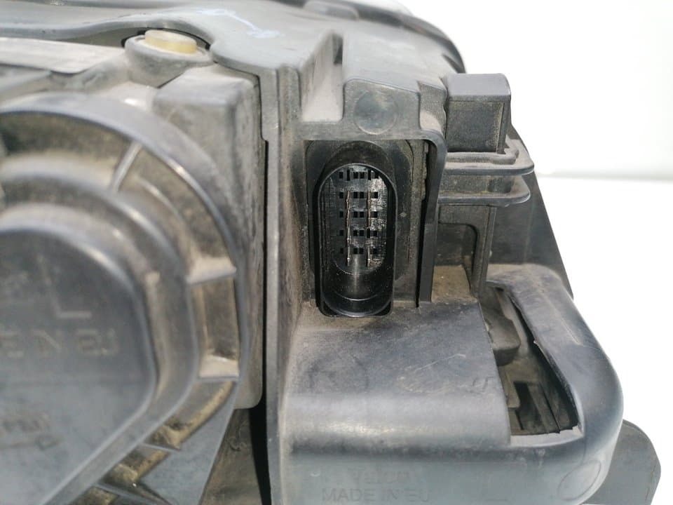 Faro izquierdo AUDI Q7 (4L) 4