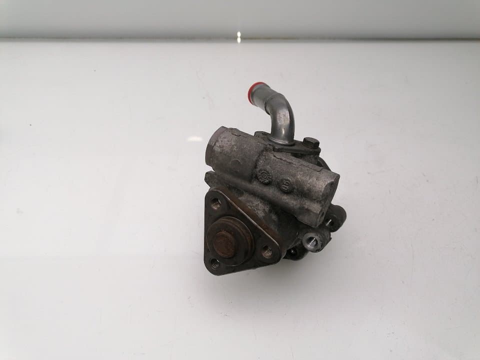 Bomba direccion AUDI Q7 (4L)