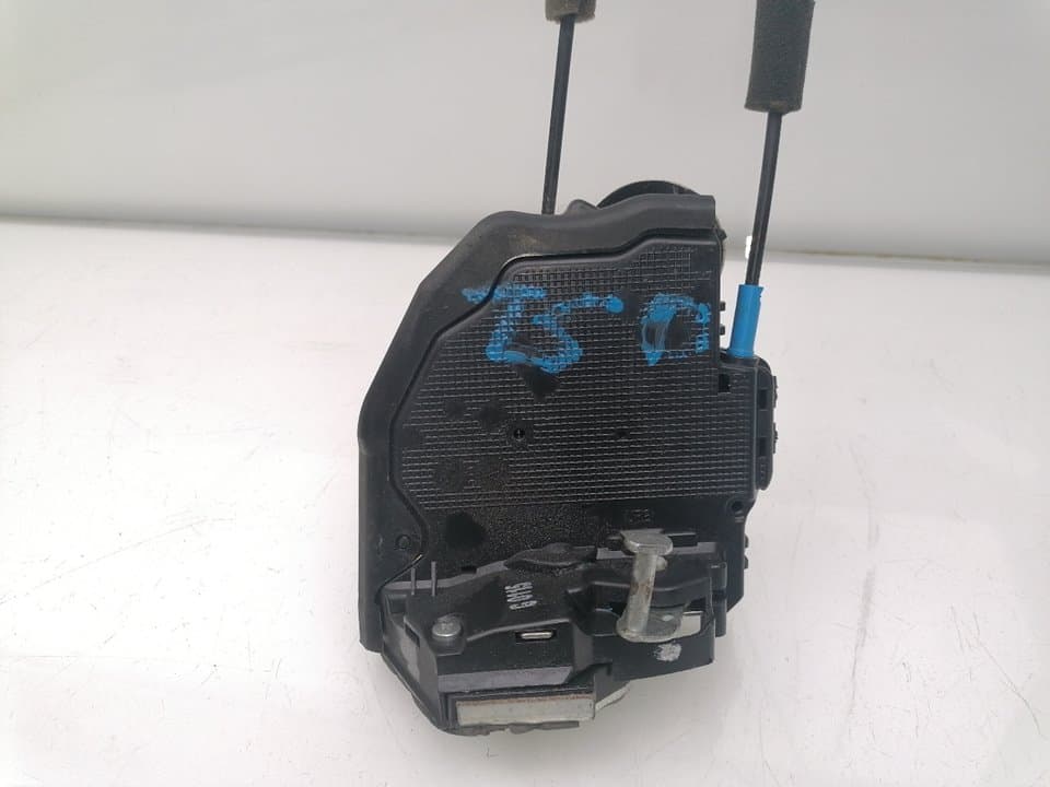 Cerradura puerta trasera derecha TOYOTA AVENSIS 3