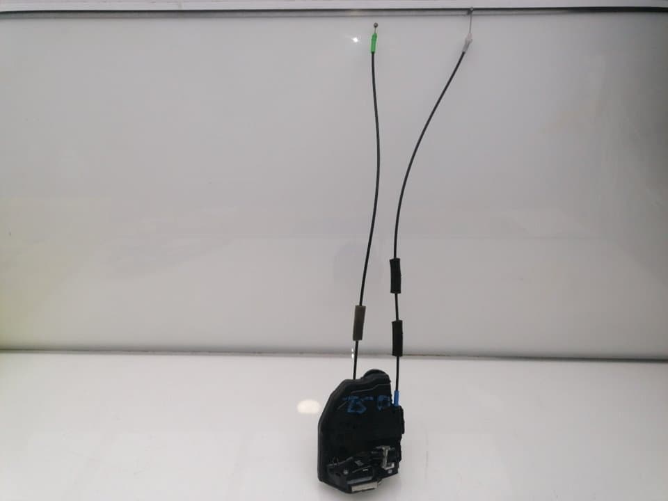 Cerradura puerta trasera derecha TOYOTA AVENSIS