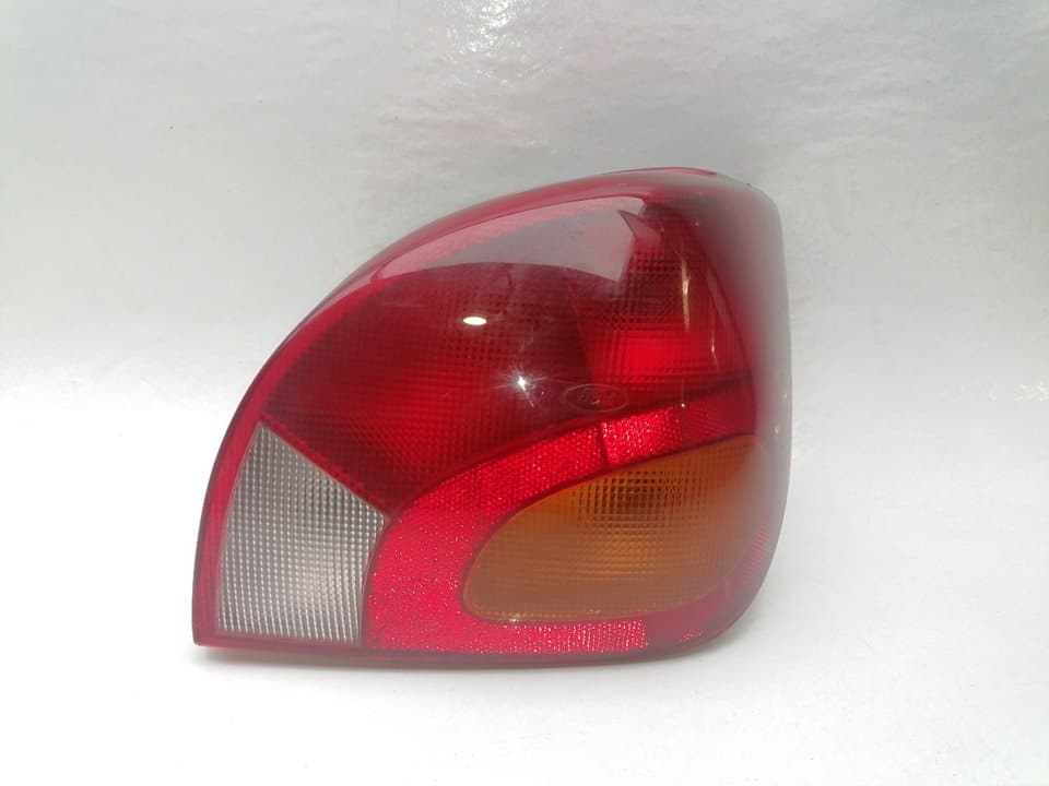 Piloto trasero derecho FORD FIESTA (CBK)