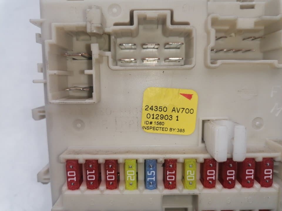 Caja reles / fusibles NISSAN PRIMERA BERLINA (P12) 3