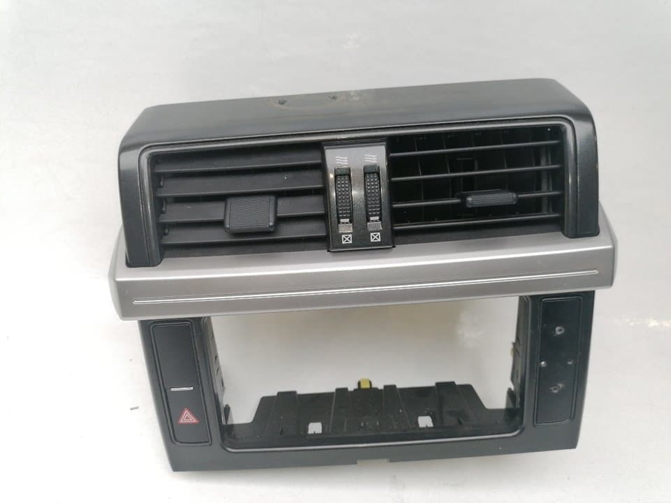 Plastico TOYOTA LAND CRUISER PRADO (_J12_)