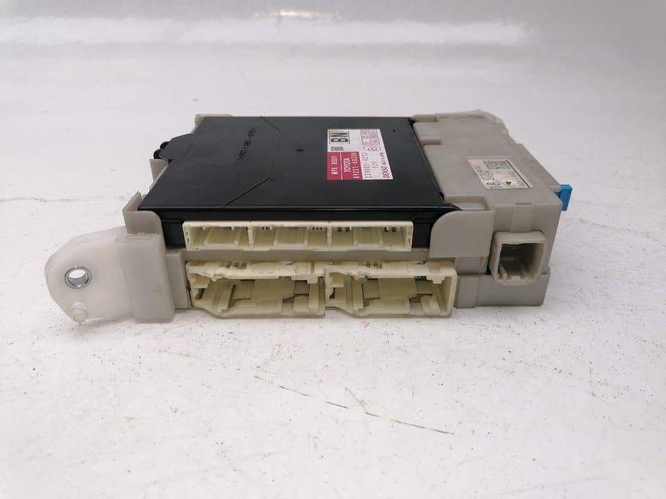 Caja reles / fusibles TOYOTA LAND CRUISER PRADO (_J12_) 2