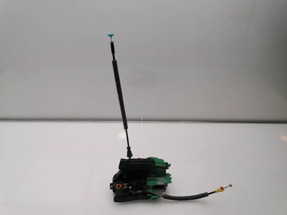 Cerradura puerta delantera izquierda HYUNDAI I30