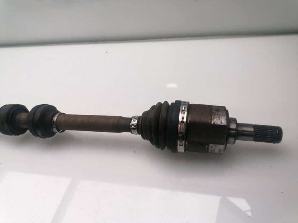 Transmision delantera derecha HYUNDAI I30 4